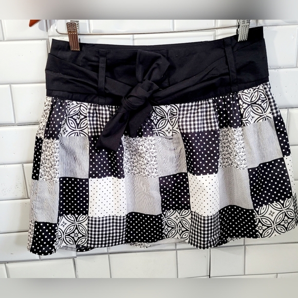 Speechless Ladies Juniors 100% Cotton Black White Patchwork Pattern Mini Skirt B - Picture 1 of 5